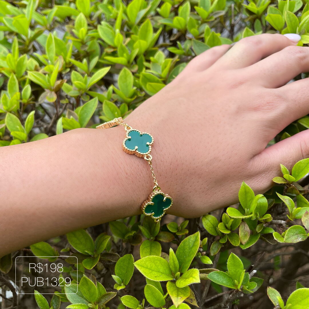 Pulseira V@n Cleef c/ 3 Pingentes Verde Lisa Dourada